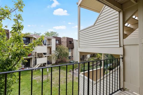 Tiny photo for 175 N Waters Edge Drive #201, Glendale Heights, IL 60139 (MLS # 12507345)