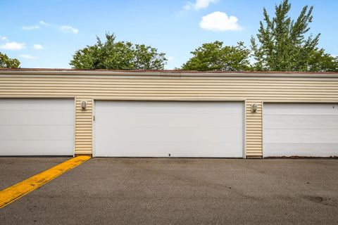 Tiny photo for 175 N Waters Edge Drive #201, Glendale Heights, IL 60139 (MLS # 12507345)