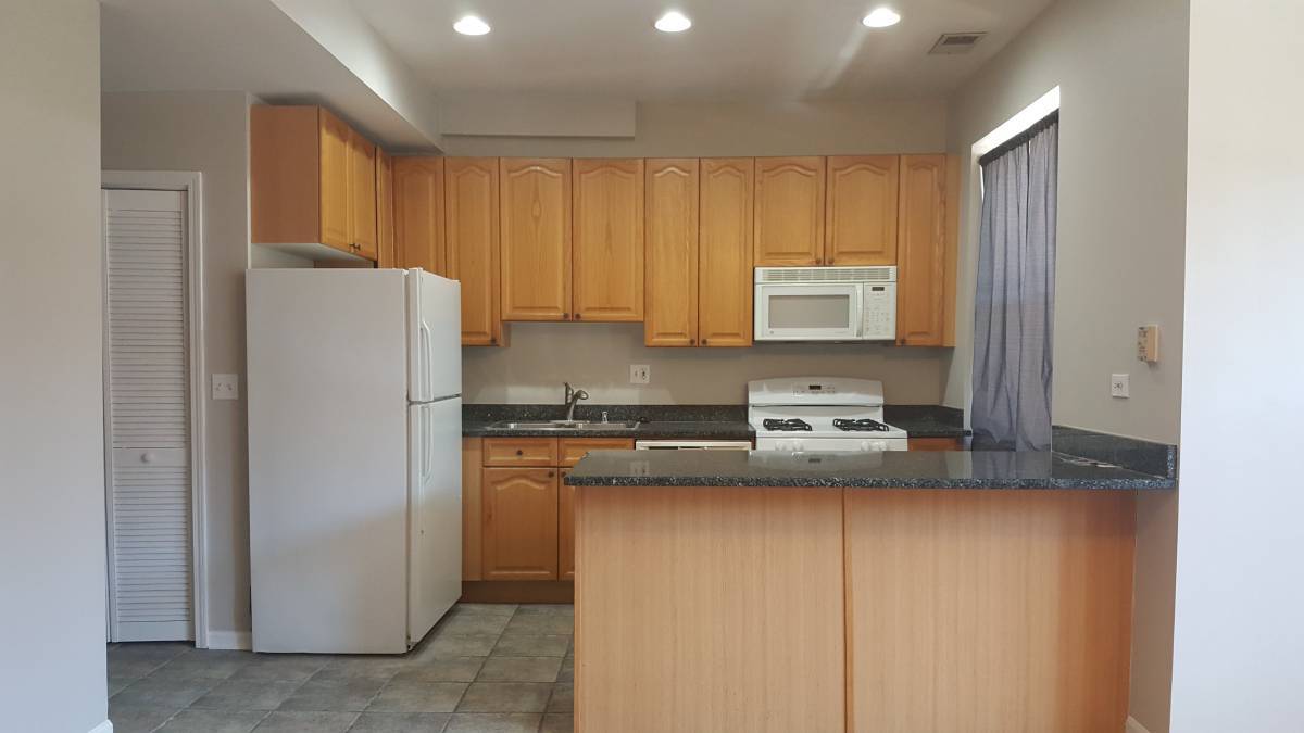3300 W Cullom Avenue 1