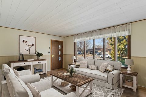 Tiny photo for 1706 Avalon Avenue, Joliet, IL 60435 (MLS # 12584214)