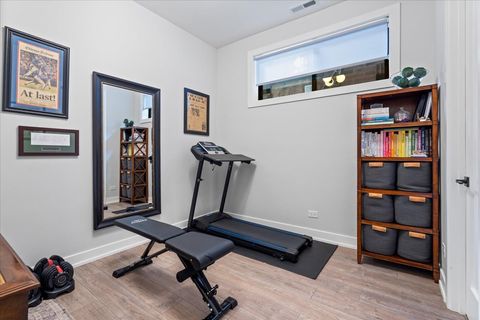 Tiny photo for 2625 N Wilton Avenue #1, Chicago, IL 60614 (MLS # 12537549)