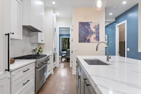 Tiny photo for 2625 N Wilton Avenue #1, Chicago, IL 60614 (MLS # 12537549)