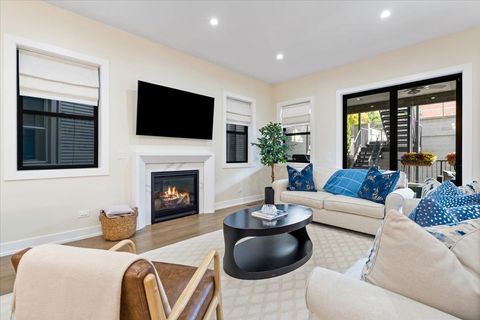 Tiny photo for 2625 N Wilton Avenue #1, Chicago, IL 60614 (MLS # 12537549)