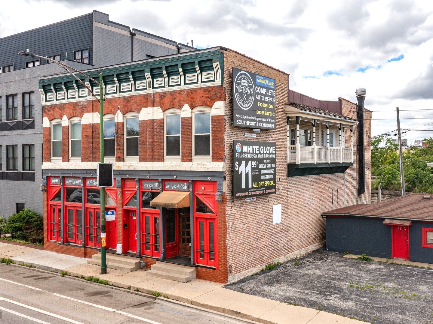 2506 N Clybourn Avenue