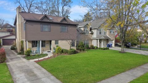 A home in La Grange Park