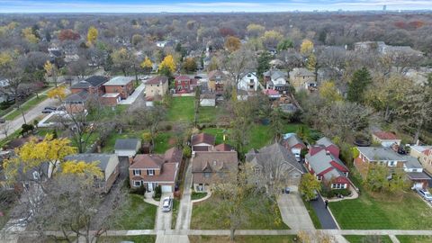 A home in La Grange Park