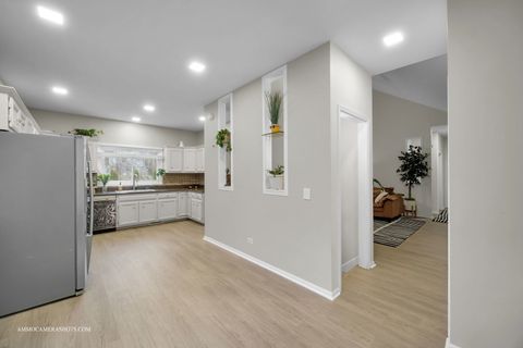 Tiny photo for 716 Ayers Street, Bolingbrook, IL 60440 (MLS # 12535970)