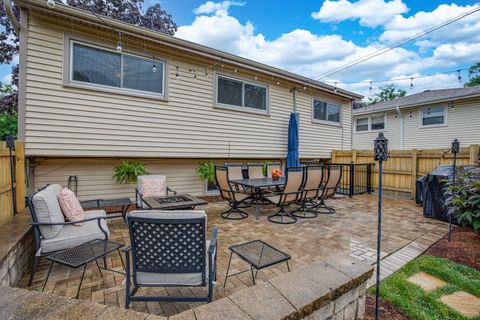 A home in Glen Ellyn