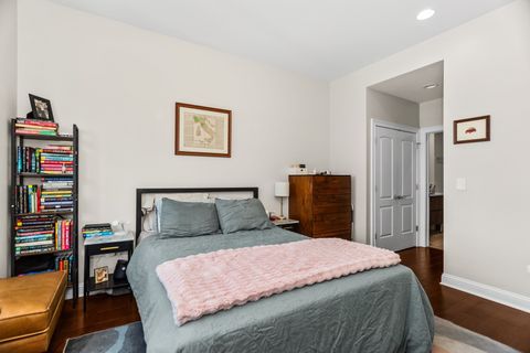 Tiny photo for 101 W SUPERIOR Street #1101, Chicago, IL 60654 (MLS # 12501823)