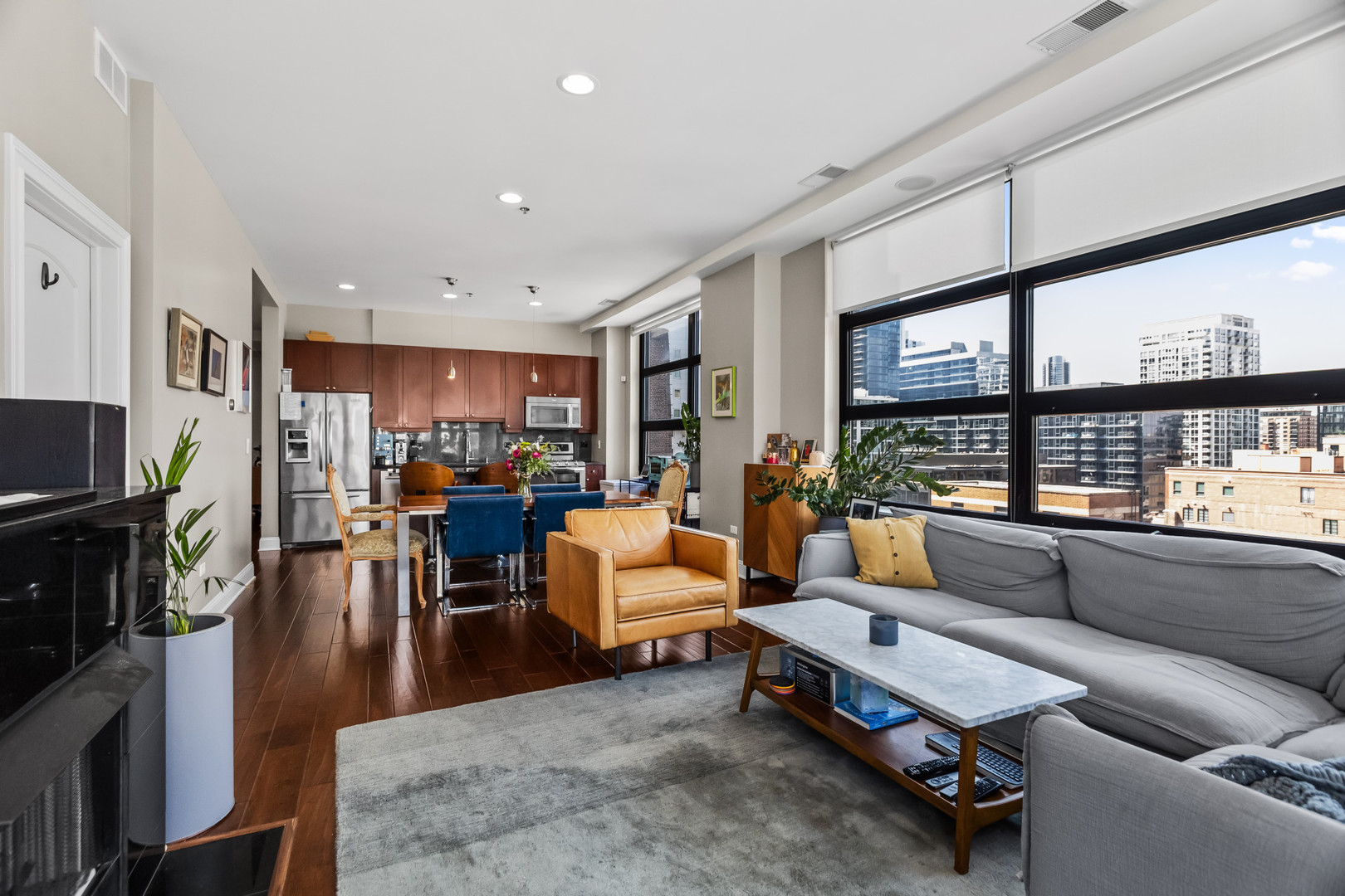 101 W SUPERIOR Street 1101