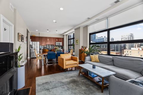Tiny photo for 101 W SUPERIOR Street #1101, Chicago, IL 60654 (MLS # 12501823)