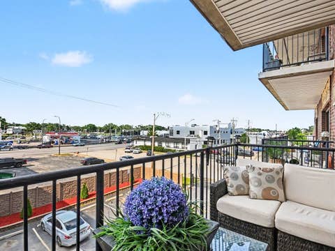 Tiny photo for 9520 Mayfield Avenue #N209, Oak Lawn, IL 60453 (MLS # 12720634)