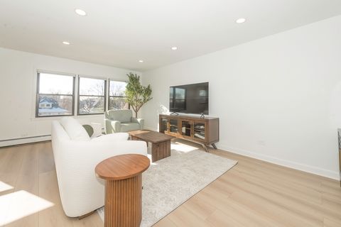 Tiny photo for 444 Washington Boulevard #404, Oak Park, IL 60302 (MLS # 12567487)