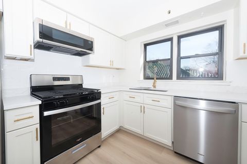 Tiny photo for 444 Washington Boulevard #404, Oak Park, IL 60302 (MLS # 12567487)