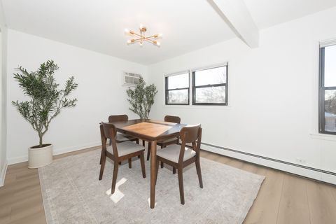 Tiny photo for 444 Washington Boulevard #404, Oak Park, IL 60302 (MLS # 12567487)