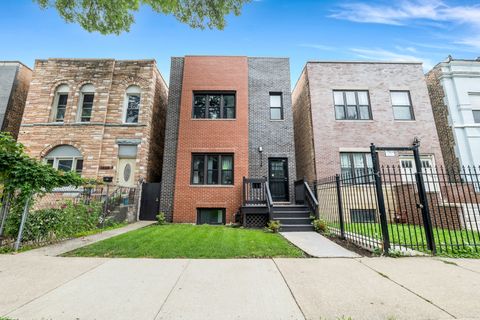 Photo of 3529 W Le Moyne Street, Chicago, IL 60651 (MLS # 12455916)
