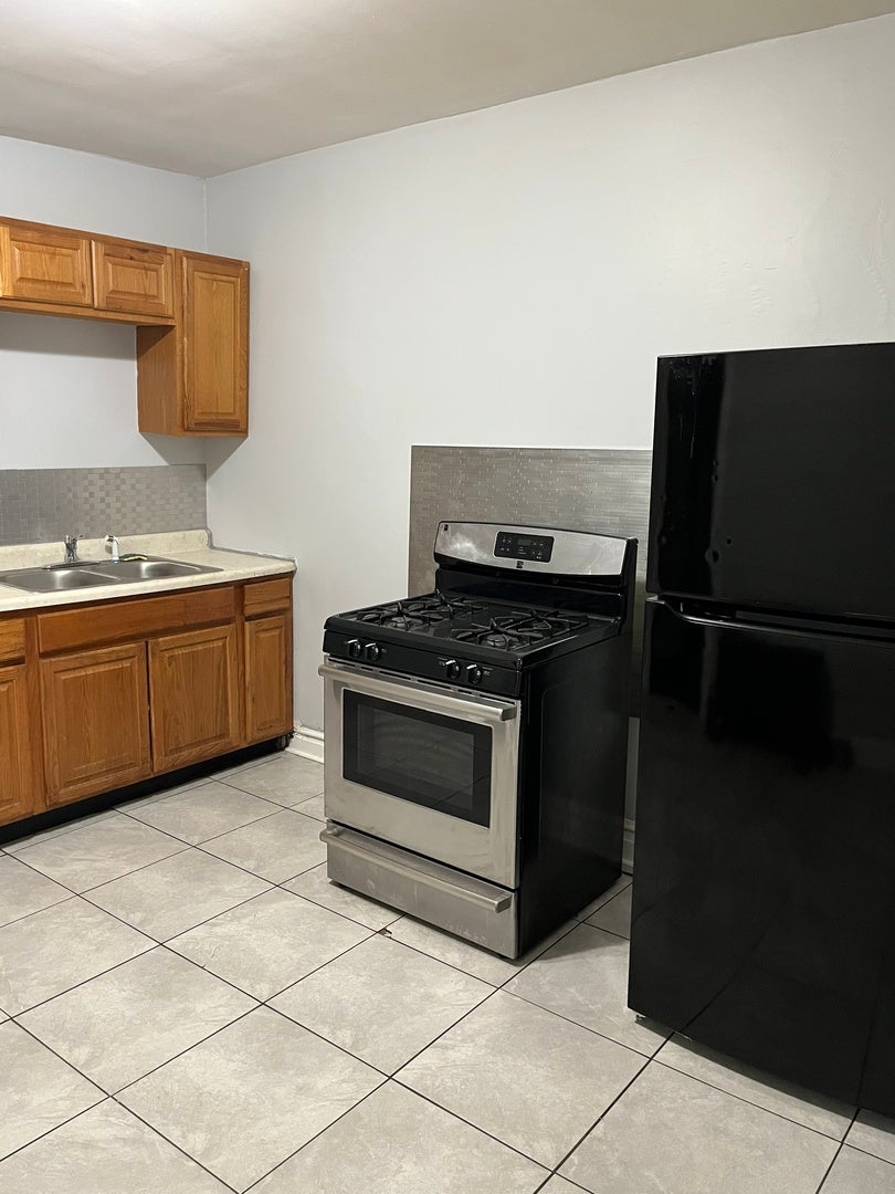 33 E 119th Street