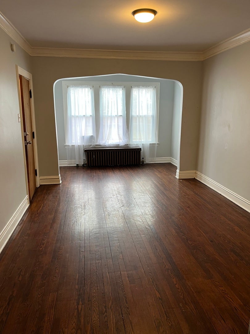 33 E 119th Street