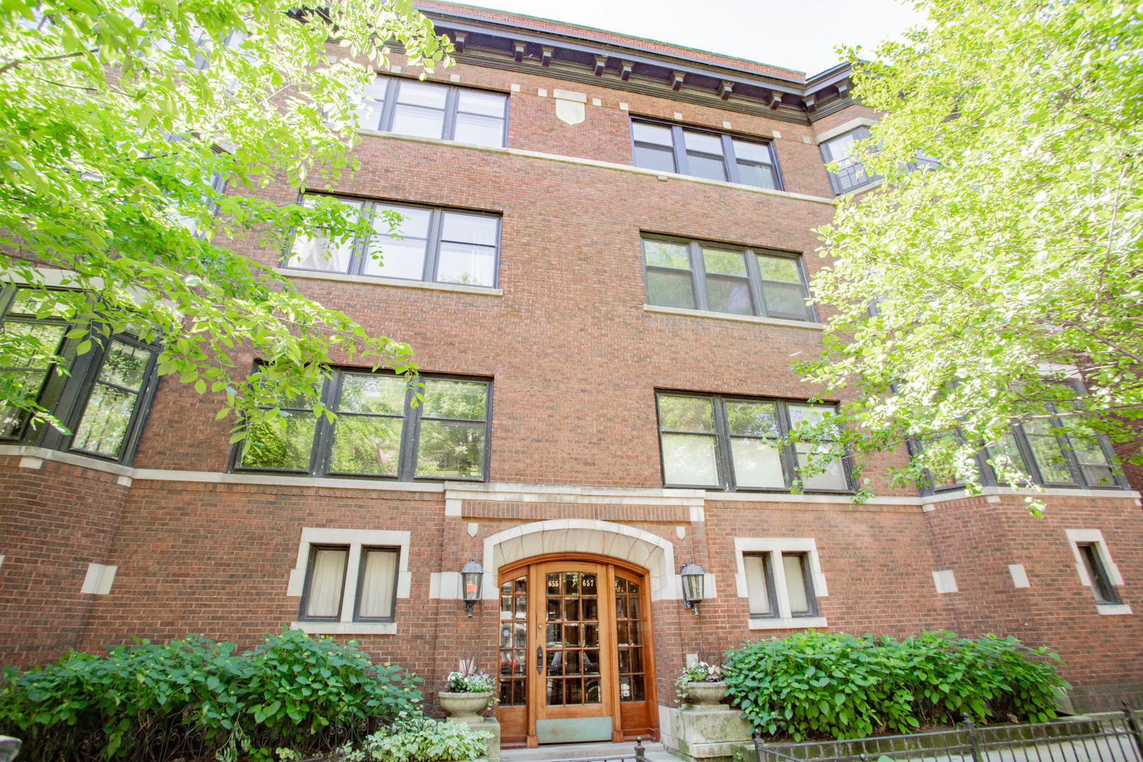 655 W Buena Avenue 3