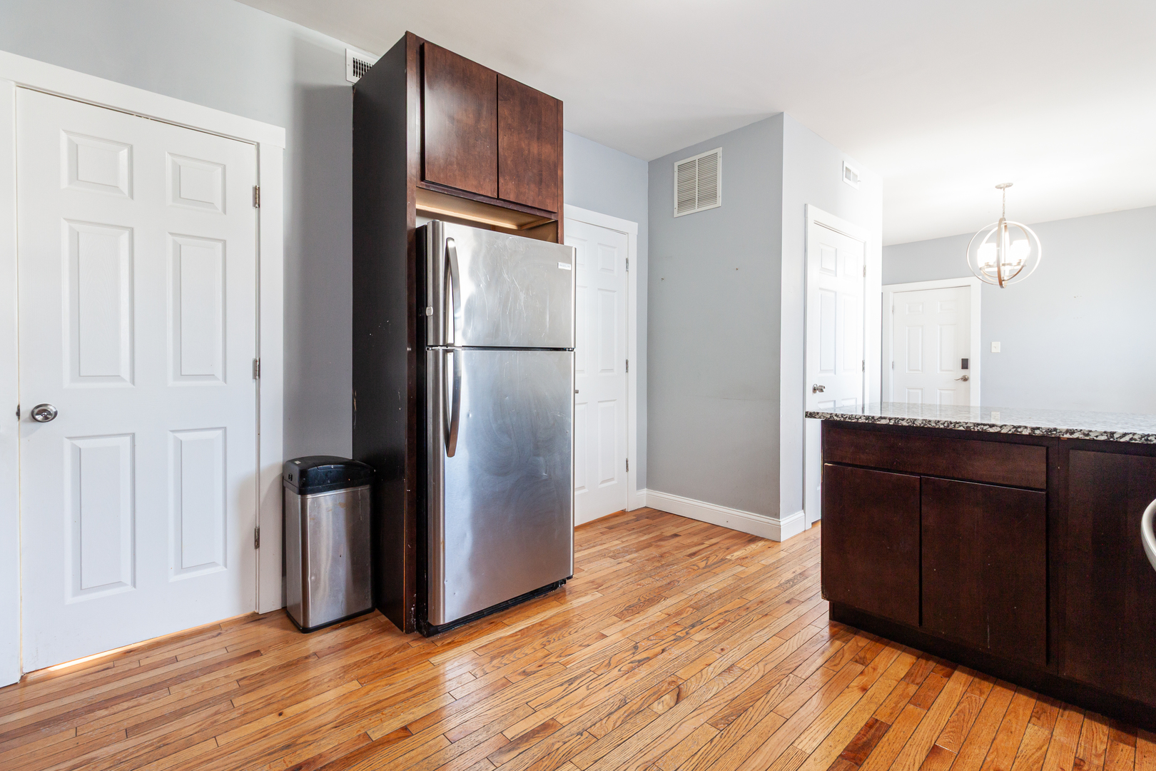 2968 N RIDGEWAY Avenue 2R