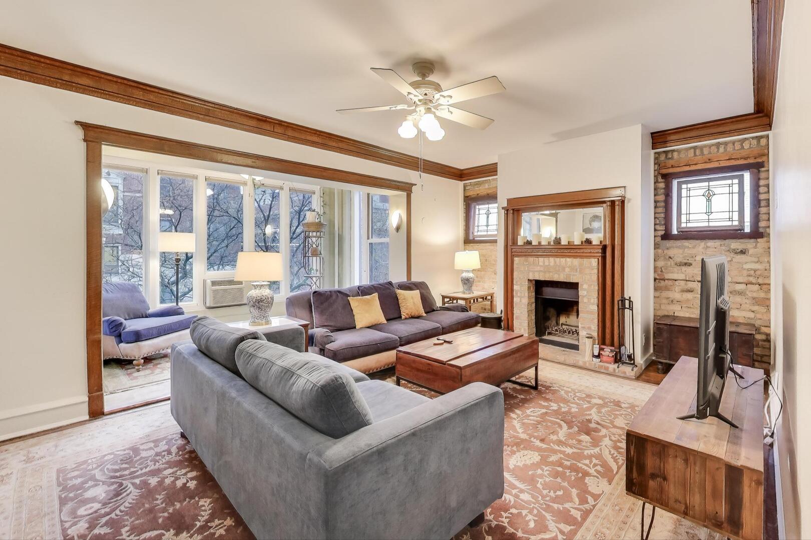 3755 N Pine Grove Avenue 2