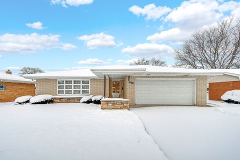 Tiny photo for 9620 S Keeler Avenue S, Oak Lawn, IL 60453 (MLS # 12525612)