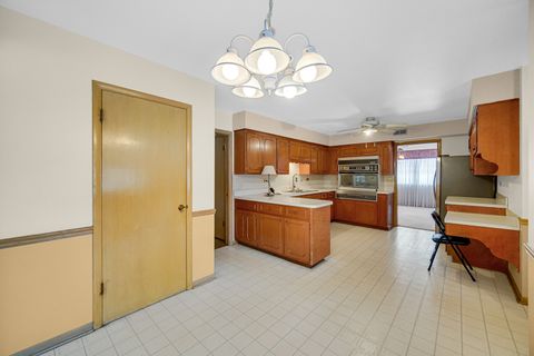 Tiny photo for 9620 S Keeler Avenue S, Oak Lawn, IL 60453 (MLS # 12525612)