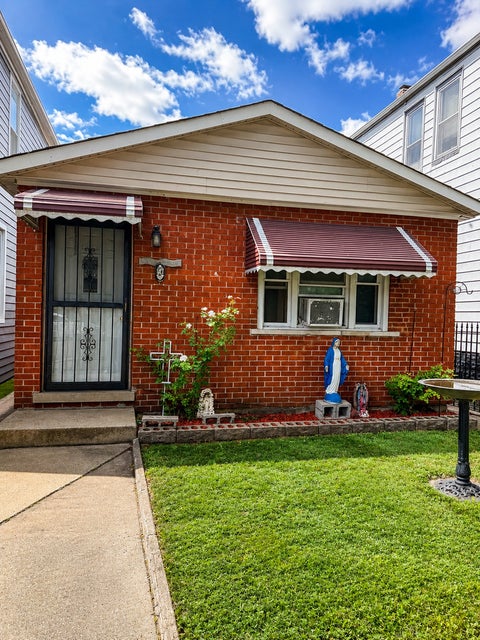 Photo of 8620 S Baltimore Avenue, Chicago, IL 60617 (MLS # 12682835)