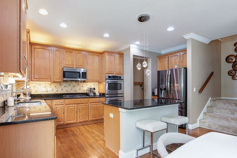 Tiny photo for 385 POST OAK Circle, West Chicago, IL 60185 (MLS # 12679098)