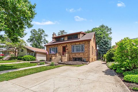 Tiny photo for 289 S Pick Avenue, Elmhurst, IL 60126 (MLS # 12649815)