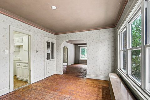 Tiny photo for 289 S Pick Avenue, Elmhurst, IL 60126 (MLS # 12649815)