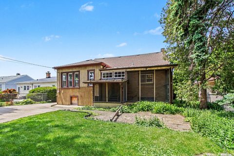 Tiny photo for 289 S Pick Avenue, Elmhurst, IL 60126 (MLS # 12649815)