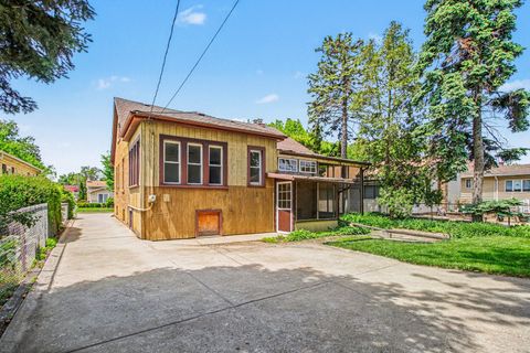Tiny photo for 289 S Pick Avenue, Elmhurst, IL 60126 (MLS # 12649815)