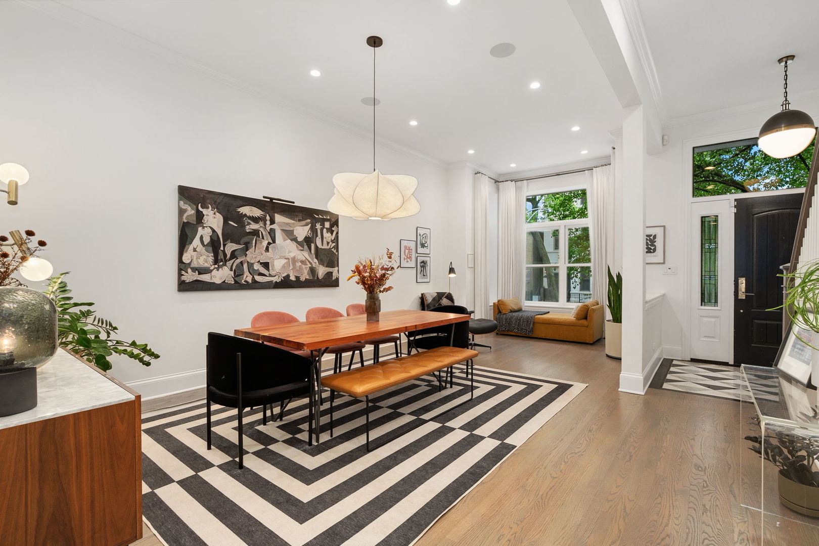 1850 W Superior Street