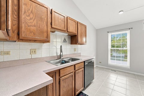 Tiny photo for 2651 S Cedar Glen Drive, Arlington Heights, IL 60005 (MLS # 12774890)