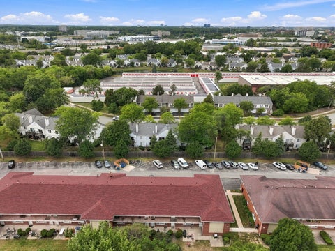 Tiny photo for 2651 S Cedar Glen Drive, Arlington Heights, IL 60005 (MLS # 12774890)