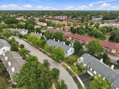 Tiny photo for 2651 S Cedar Glen Drive, Arlington Heights, IL 60005 (MLS # 12774890)