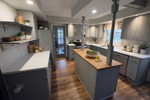 Tiny photo for 253 Park Crest Drive, Freeport, IL 61032 (MLS # 12636210)