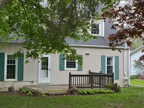 Tiny photo for 253 Park Crest Drive, Freeport, IL 61032 (MLS # 12636210)