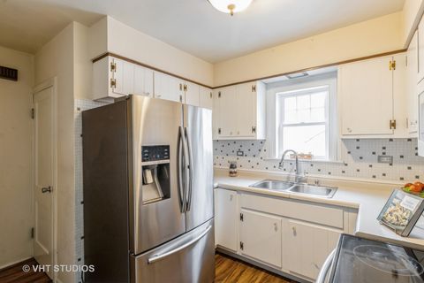 Tiny photo for 249 N Addison Road, Wood Dale, IL 60191 (MLS # 12424903)