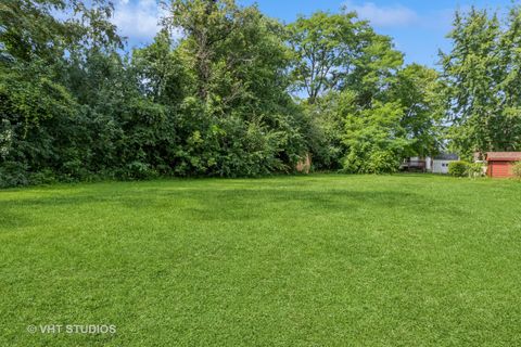 Tiny photo for 249 N Addison Road, Wood Dale, IL 60191 (MLS # 12424903)
