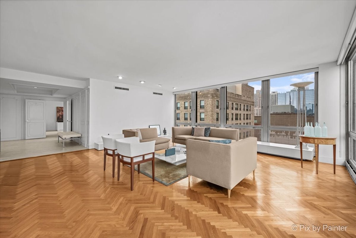 860 N LAKE SHORE Drive 19L