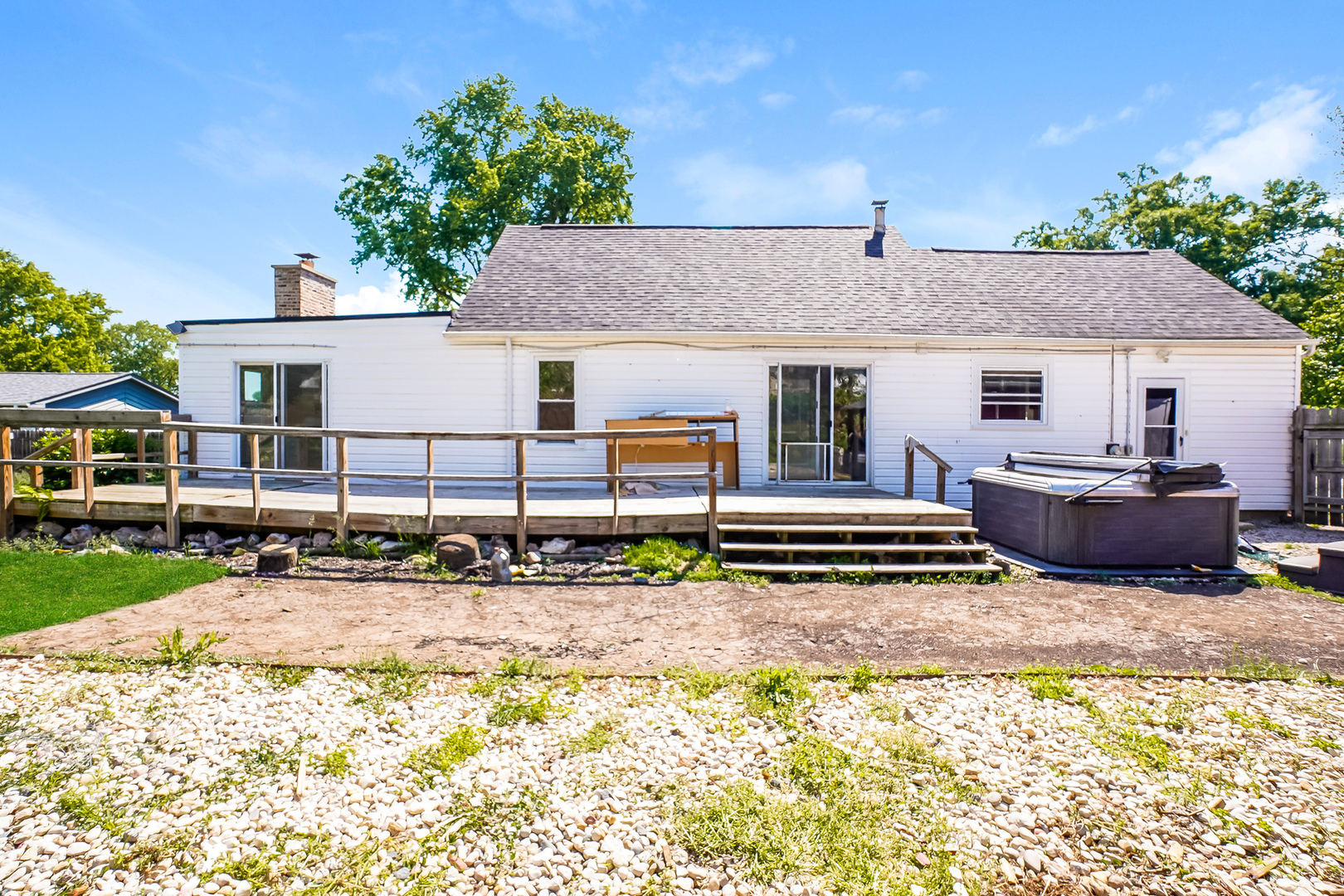 215 S Prairie Road SE