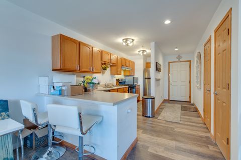 Tiny photo for 100 N Bokelman Street #329, Roselle, IL 60172 (MLS # 12523636)