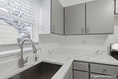 Tiny photo for 127 S Hawthorne Boulevard, Mundelein, IL 60060 (MLS # 12585537)