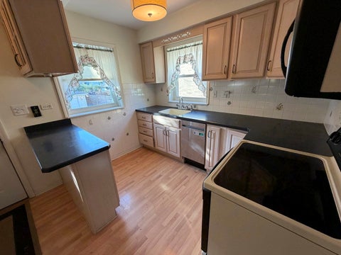 Tiny photo for 840 S Ashland Avenue, La Grange, IL 60525 (MLS # 12782728)