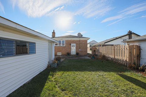 A home in Schiller Park