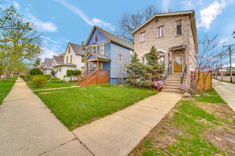 Photo of 1915 Dewey Avenue, Evanston, IL 60201 (MLS # 12622500)