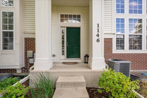 Photo of 1146 Kilbery Lane #1146, North Aurora, IL 60542 (MLS # 12409512)