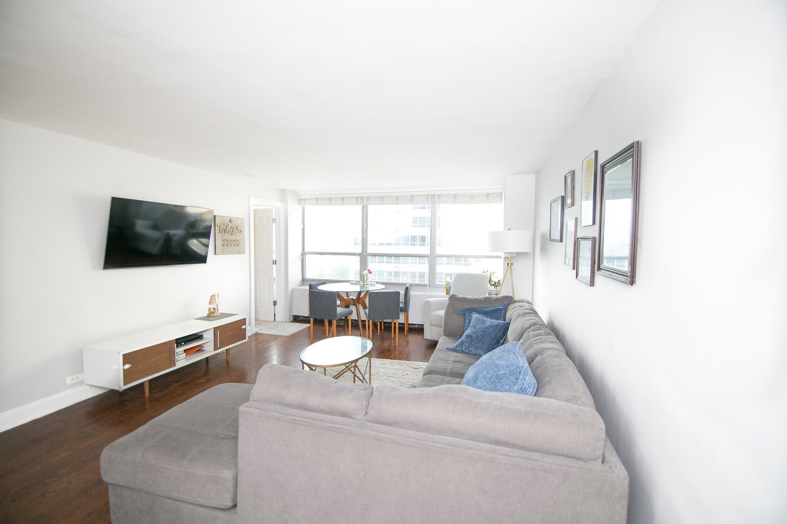 3550 N Lake Shore Drive 1117